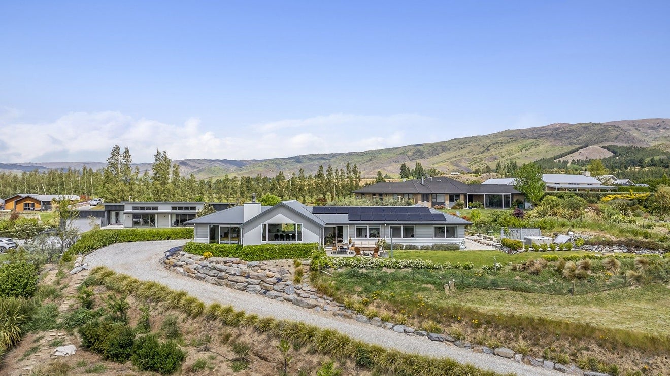 7 Lynn Lane, Bannockburn, Cromwell - Carousel 2