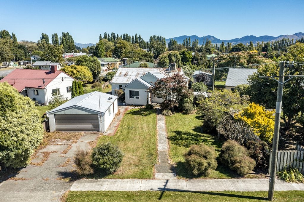 5 Hawkswood Street, Waiau, Waiau - Carousel 1