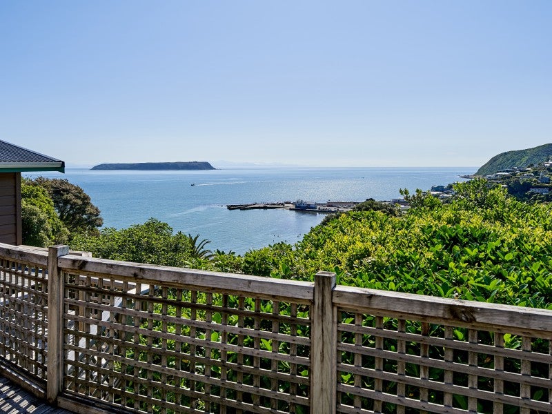 118A Motuhara Road, Plimmerton, Porirua - Carousel 1