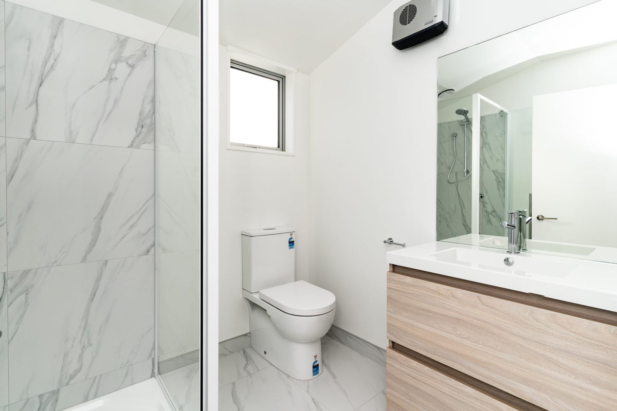 9/51 Hills Road, Edgeware, Christchurch - Carousel 10
