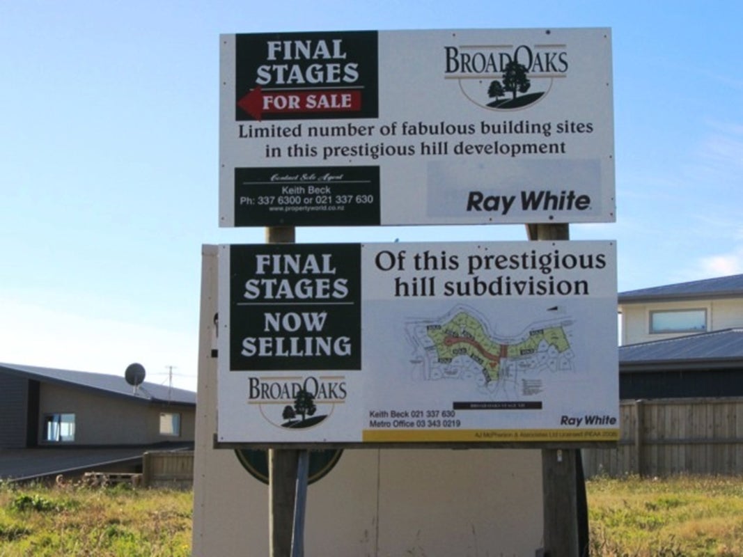 4 Old Barrow Heights, Huntsbury, Christchurch - Carousel 2