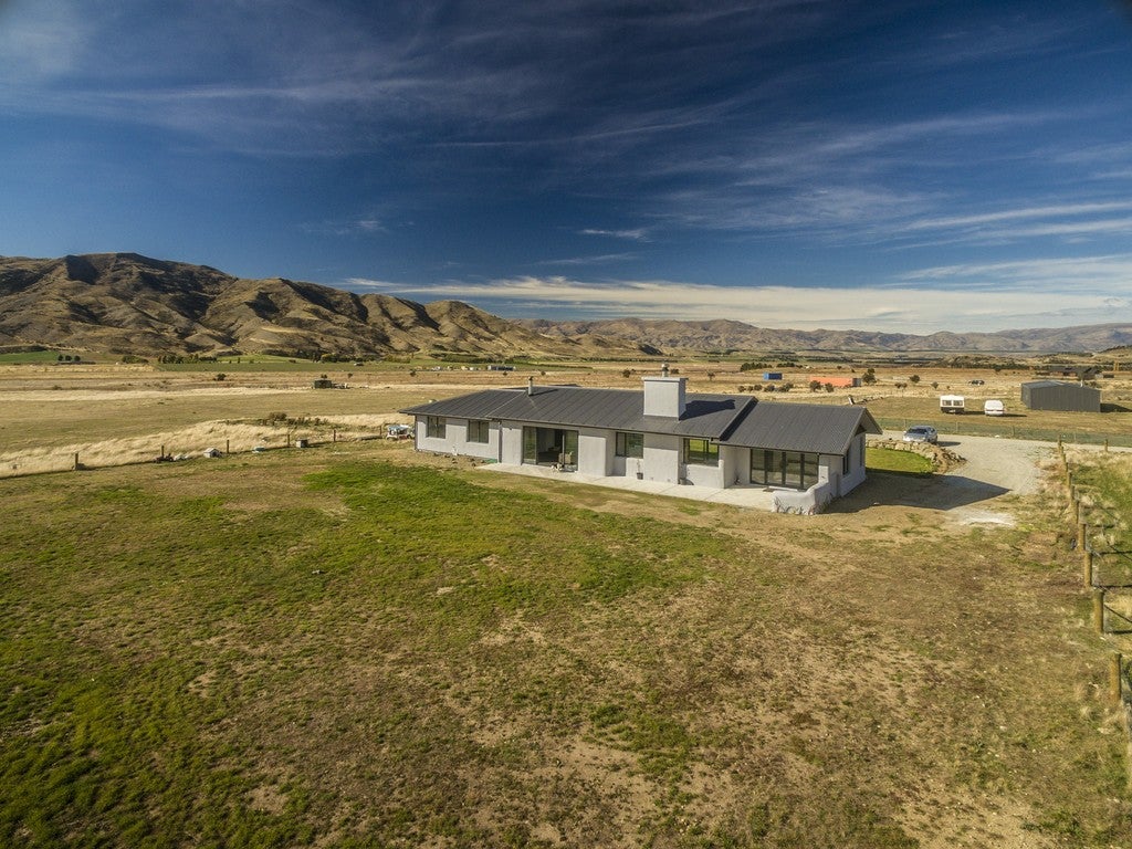 127 Pukerangi Drive, Queensberry, Cromwell - Carousel 1