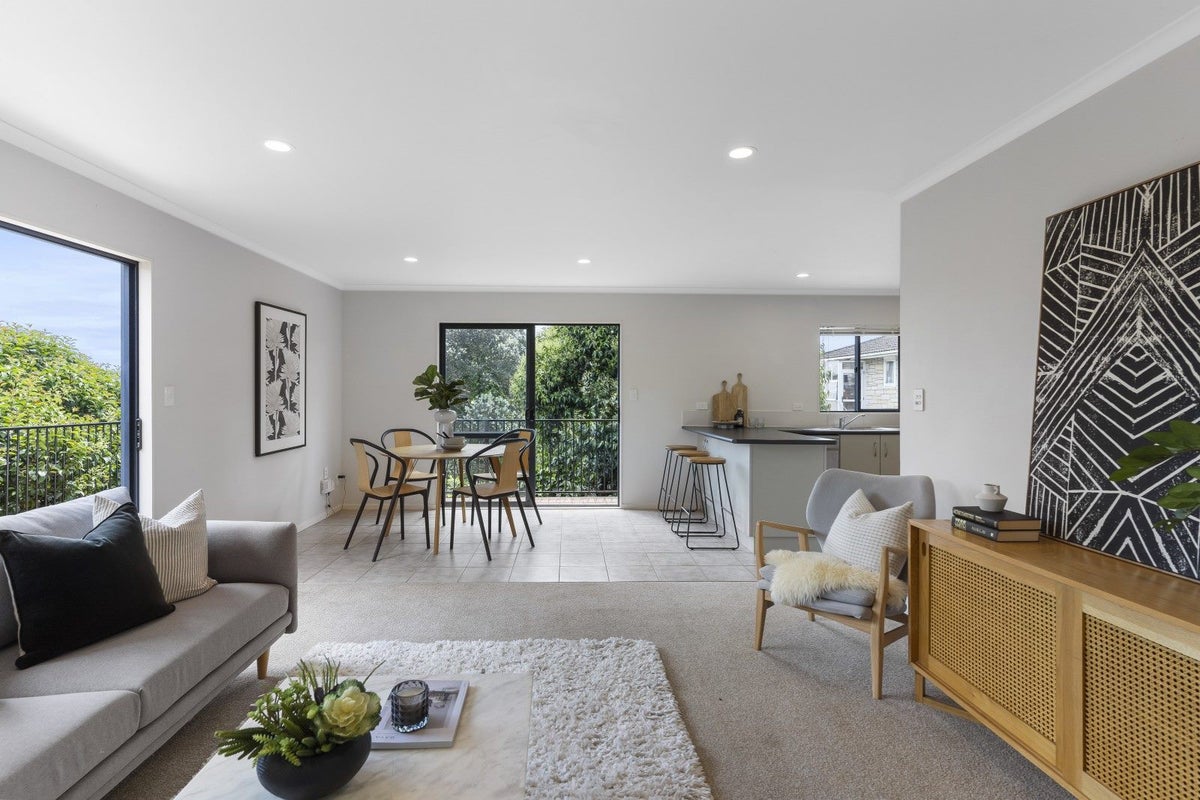 77A Stott Avenue, Birkdale, Auckland - Carousel 1