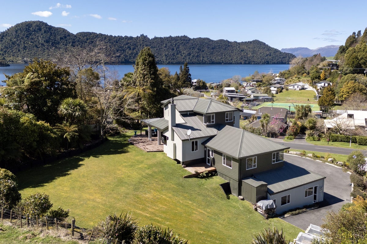 10 Millar Road, Lake Okareka, Rotorua - Carousel 1