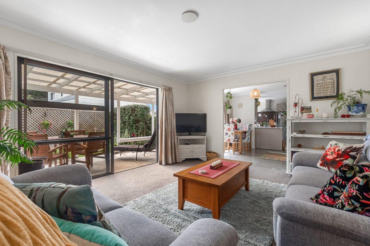 15B Burrows Street, Tauranga South, Tauranga - Carousel 1