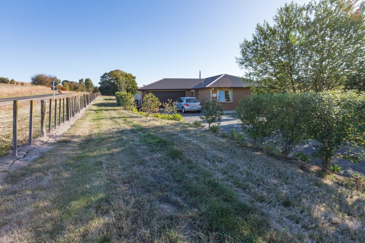 215 Racecourse Road, Otane - Carousel 20