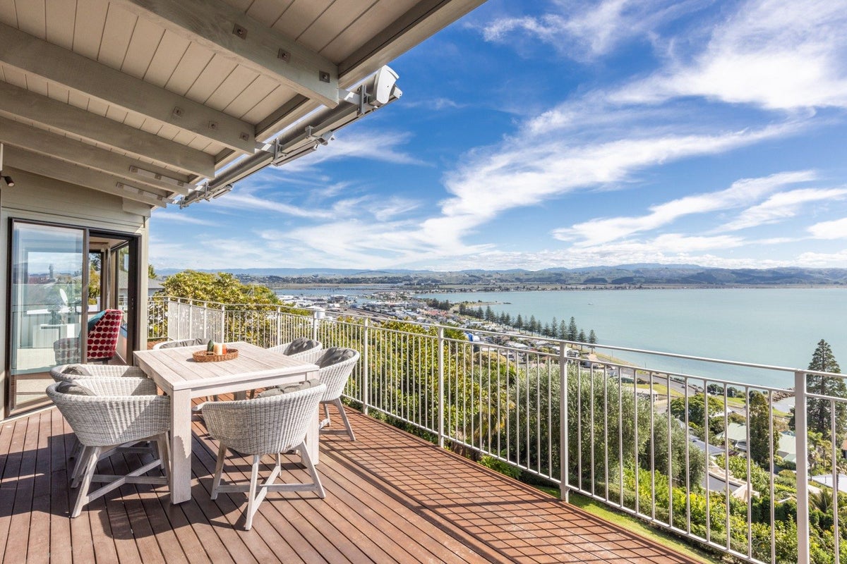 159 Thompson Road, Bluff Hill, Napier - Carousel 1