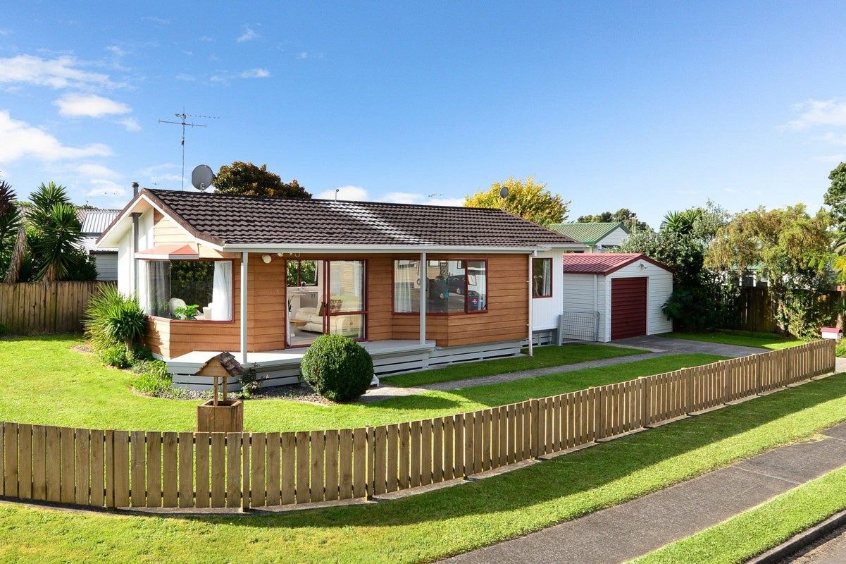 3A Caulfield Place, Nawton, Hamilton - Carousel 1