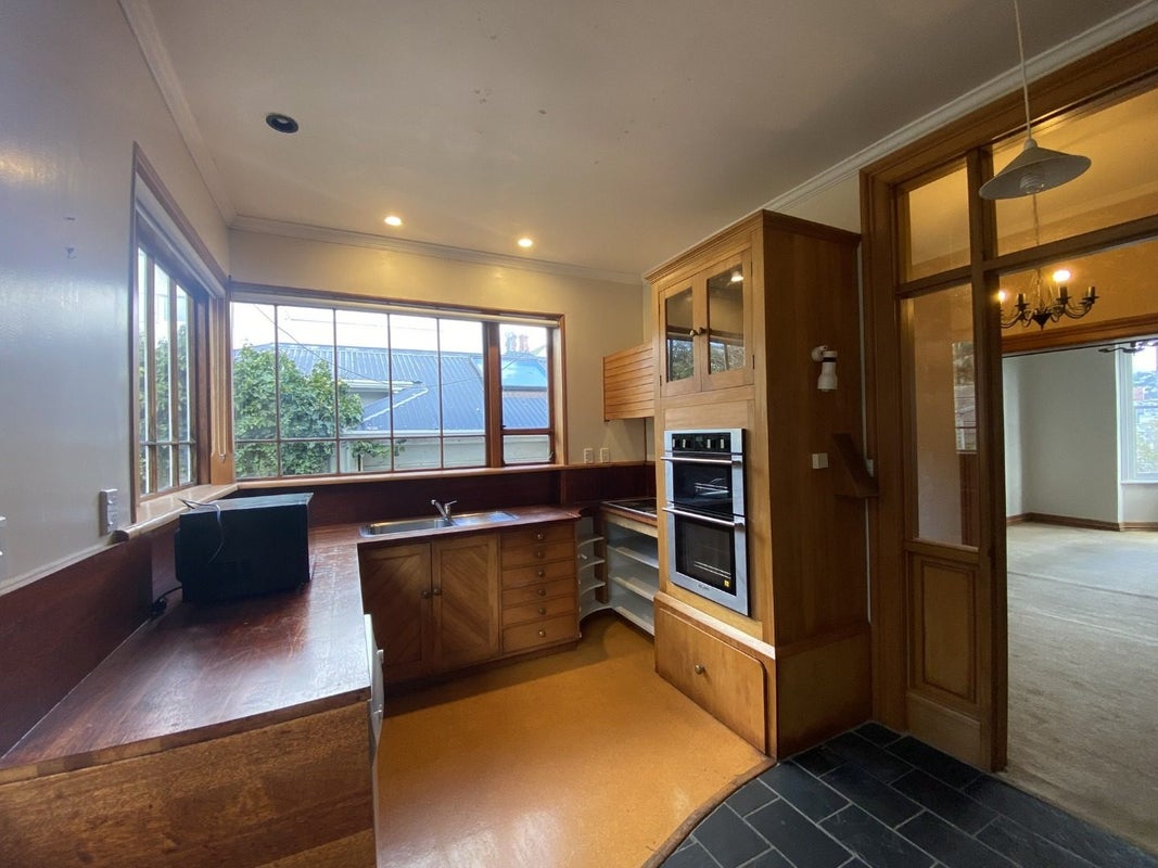 8 Hawker Street, Mount Victoria, Wellington - Carousel 2