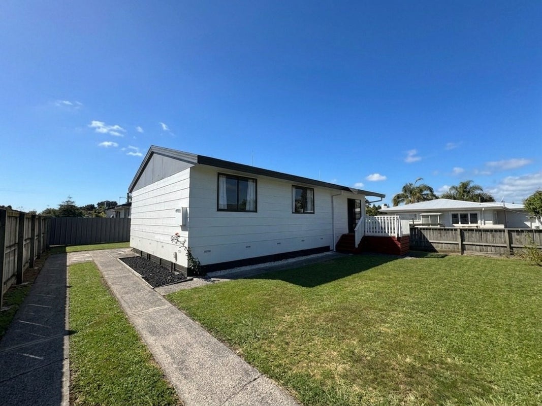 90B Tawa Street, Melville, Hamilton - Carousel 1