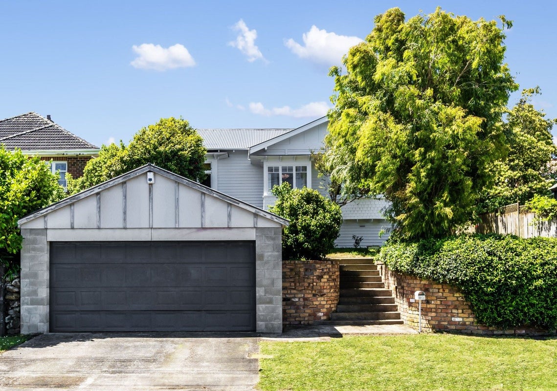 80 Ngatiawa Street, One Tree Hill, Auckland - Carousel 1