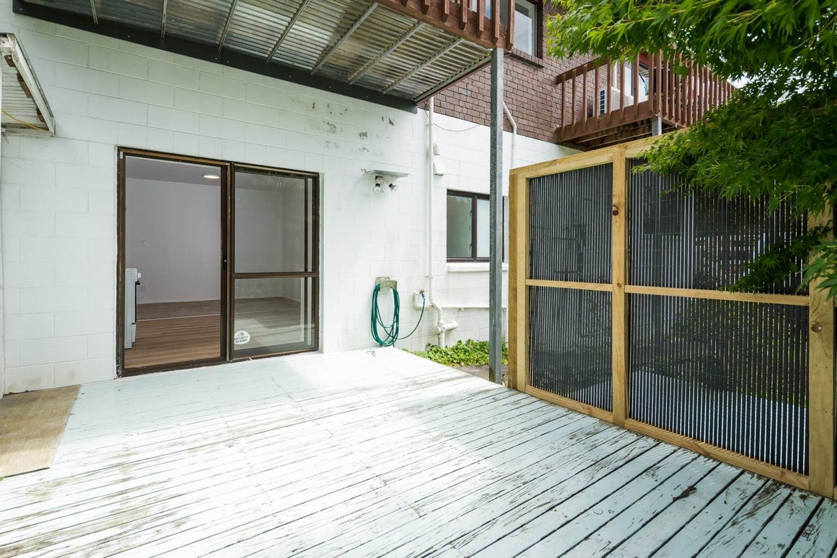 683A East Coast Road, Browns Bay, Auckland - Carousel 1