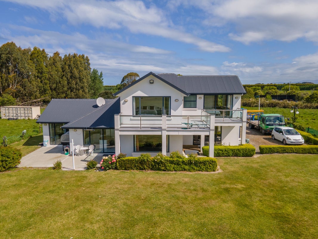 33 Scarborough Road, Scarborough, Timaru - Carousel 1