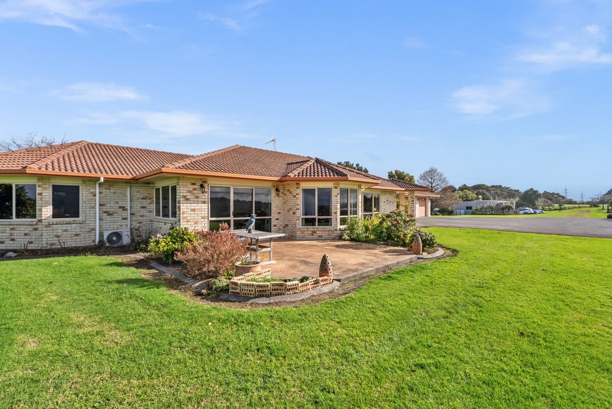 39 Jackson Road, Whangarei - Carousel 1