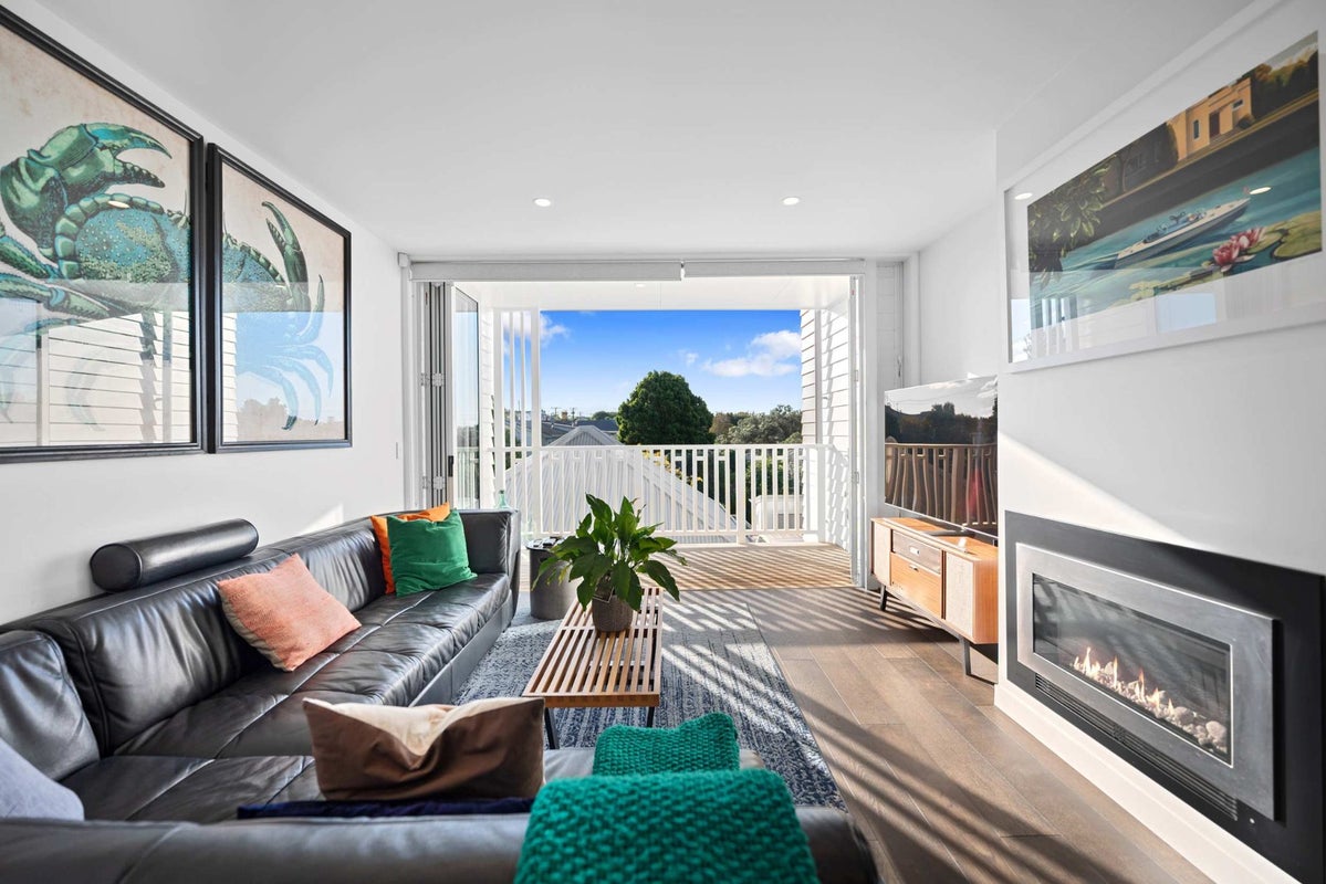 9/83 Hinemoa Street, Birkenhead, Auckland - Carousel 1