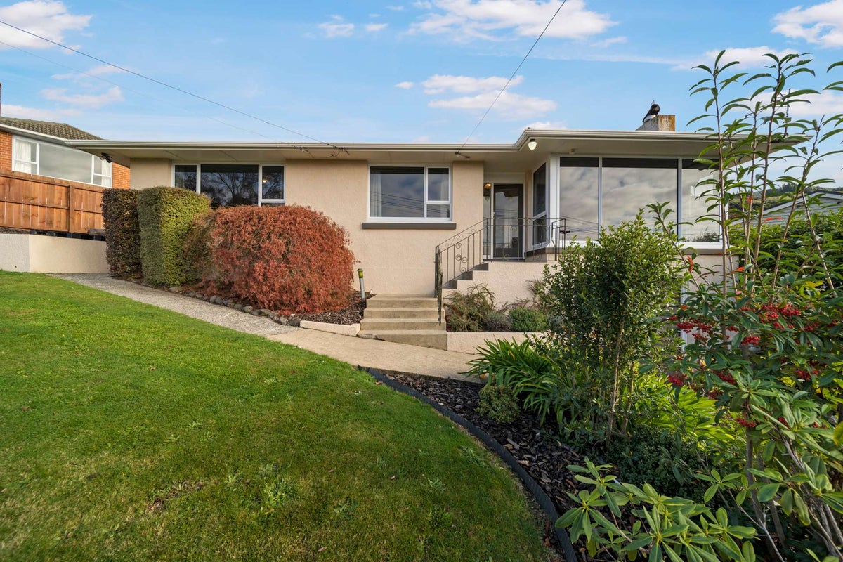 131 Centennial Avenue, Helensburgh, Dunedin - Carousel 1