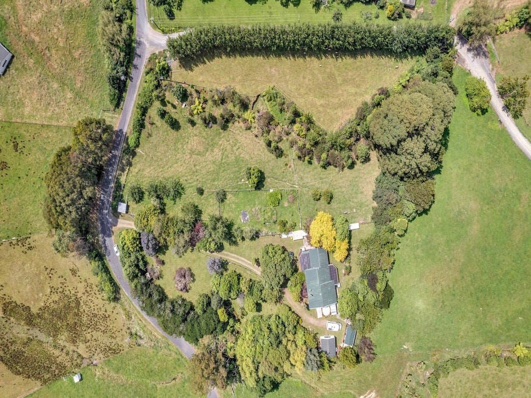 189 Wallace Road, Koputaroa, Levin - Carousel 36