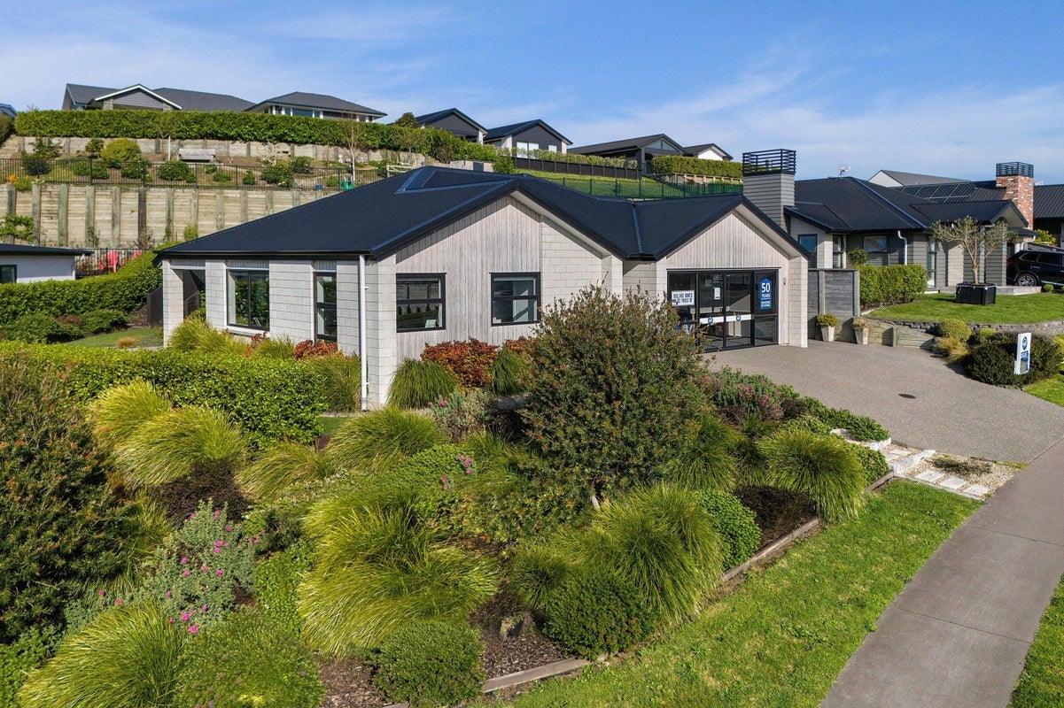 1 Ridge Drive, Omokoroa, Omokoroa - Carousel 1