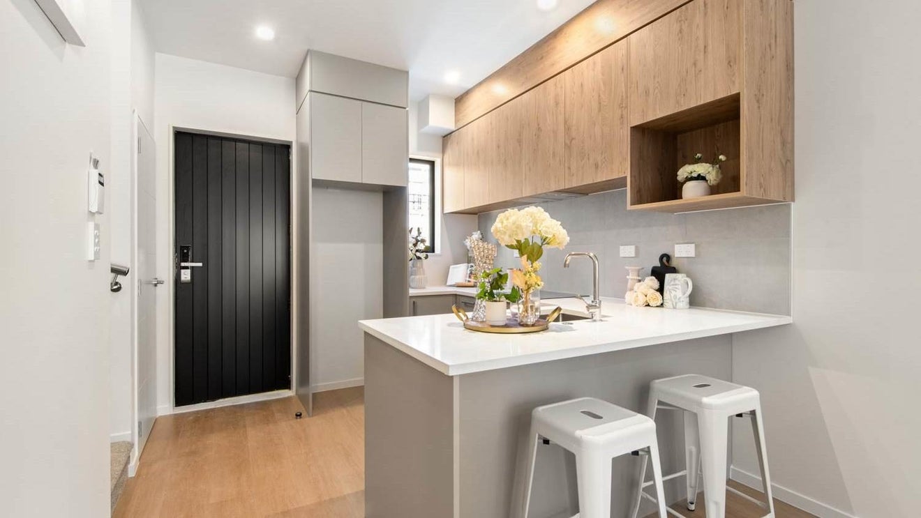 32 Kiato Lane, Flat Bush, Auckland - Carousel 1