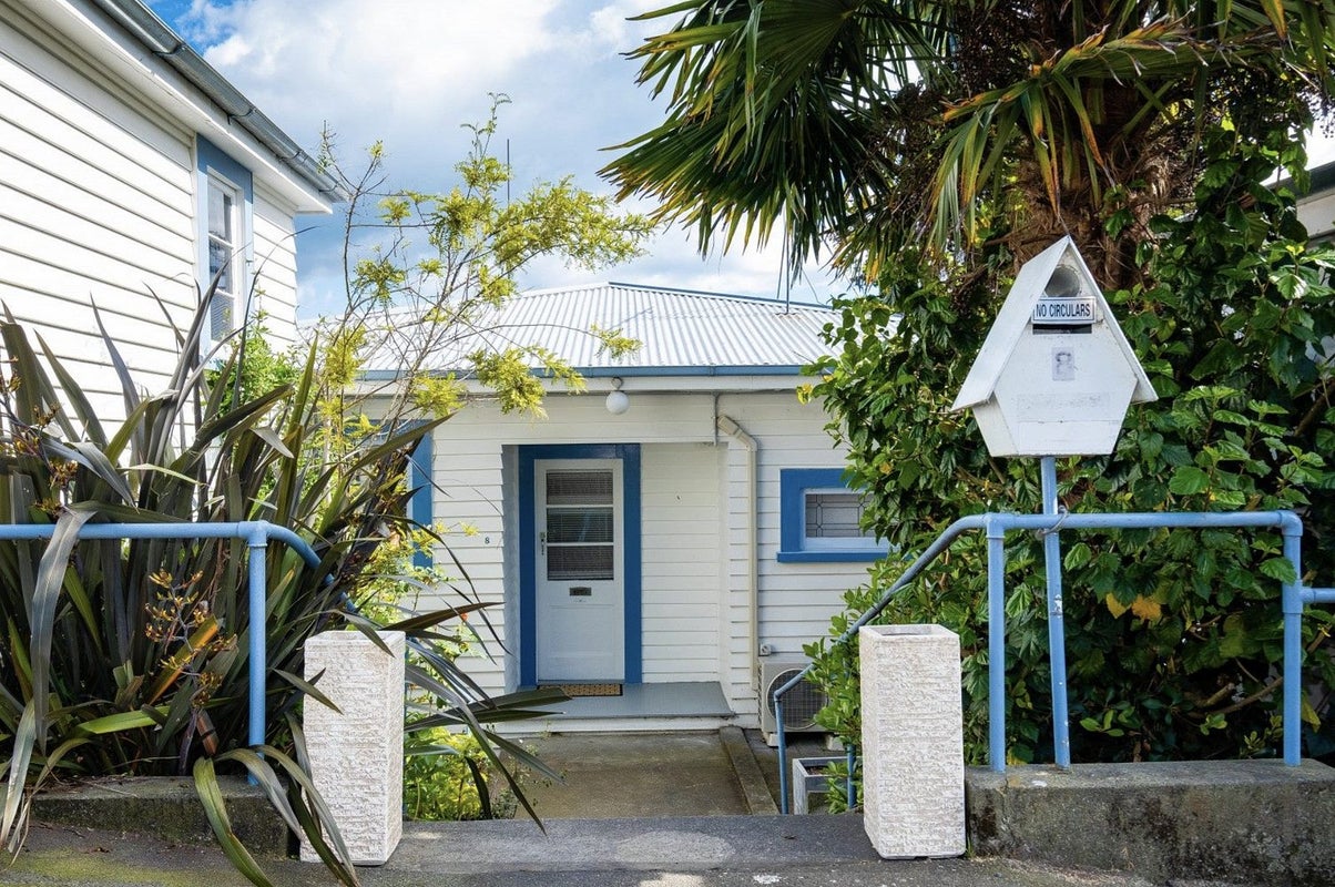 8 Hadfield Terrace, Bluff Hill, Napier - Carousel 2