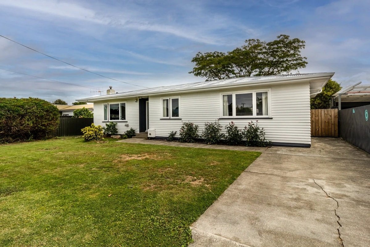303 Lumsden Road, Akina, Hastings - Carousel 1