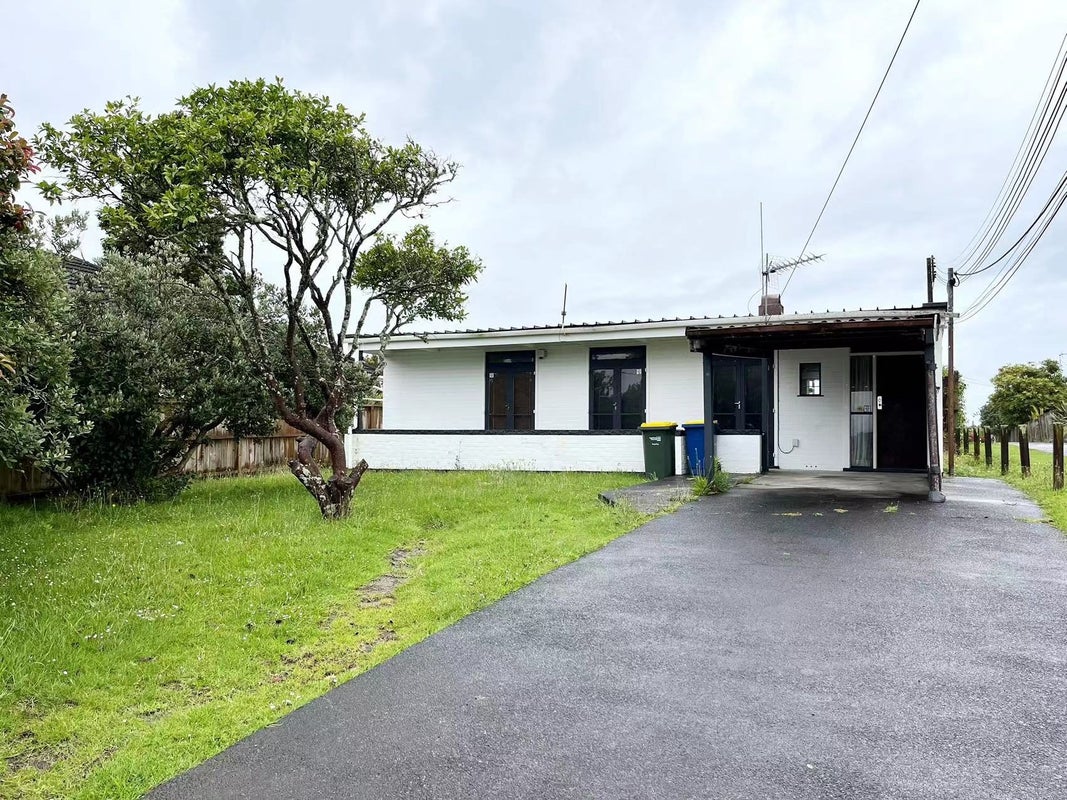 156 Titirangi Road, New Lynn, Auckland - Carousel 2