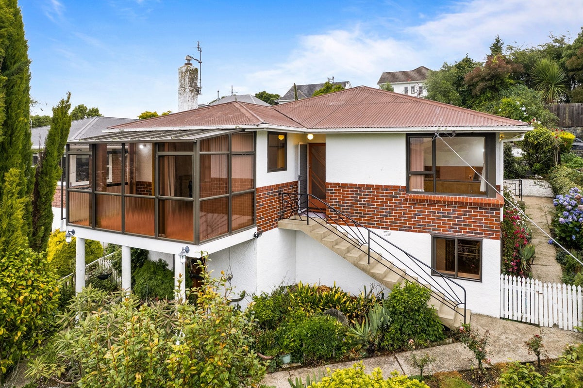 24 Truby King Crescent, Liberton, Dunedin - Carousel 1
