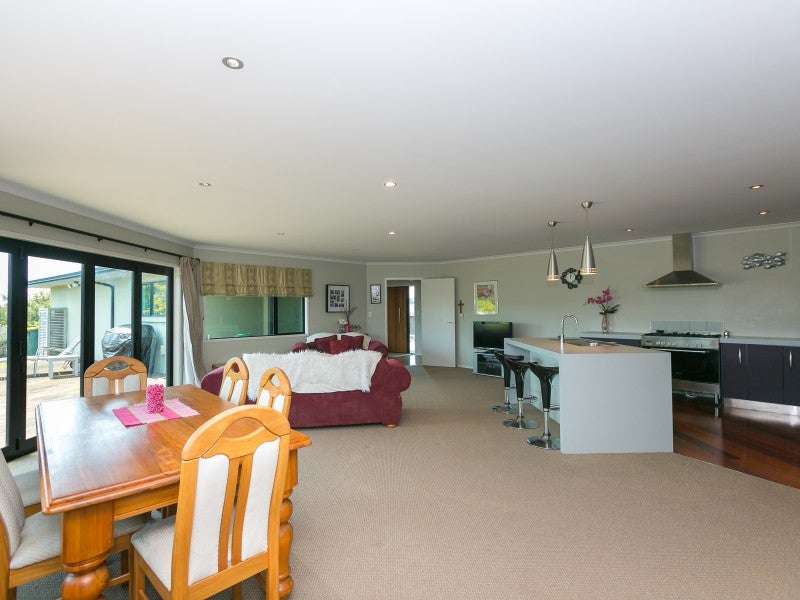 69D Karamea Street, Whalers Gate, New Plymouth - Carousel 2