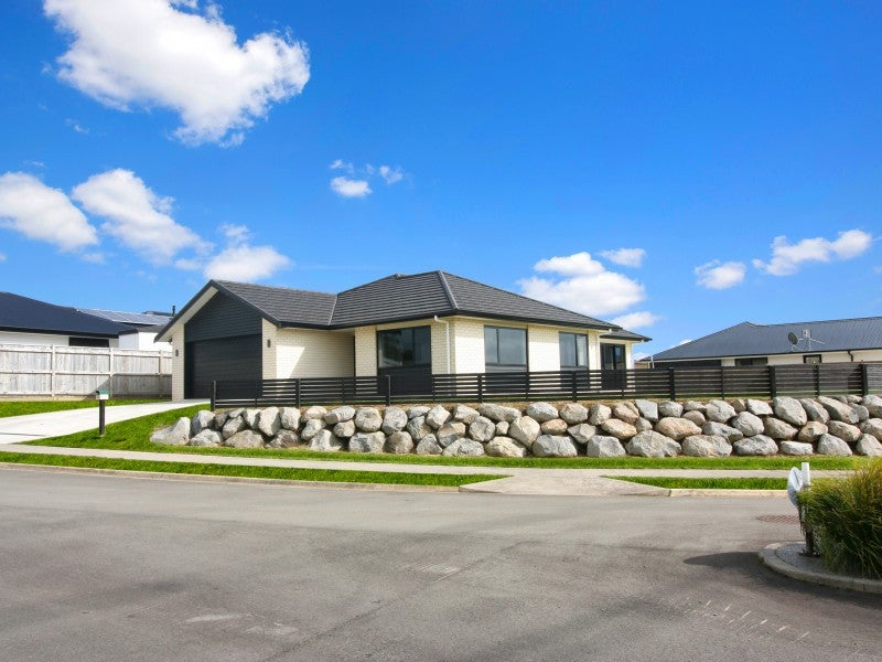 2 Ongarui Close, Whalers Gate, New Plymouth - Carousel 2