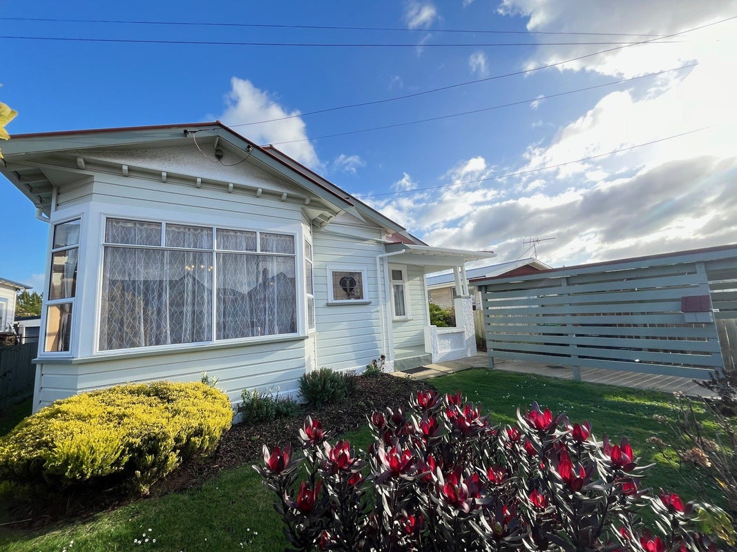 74 Grove Street, Saint Kilda, Dunedin - Carousel 1