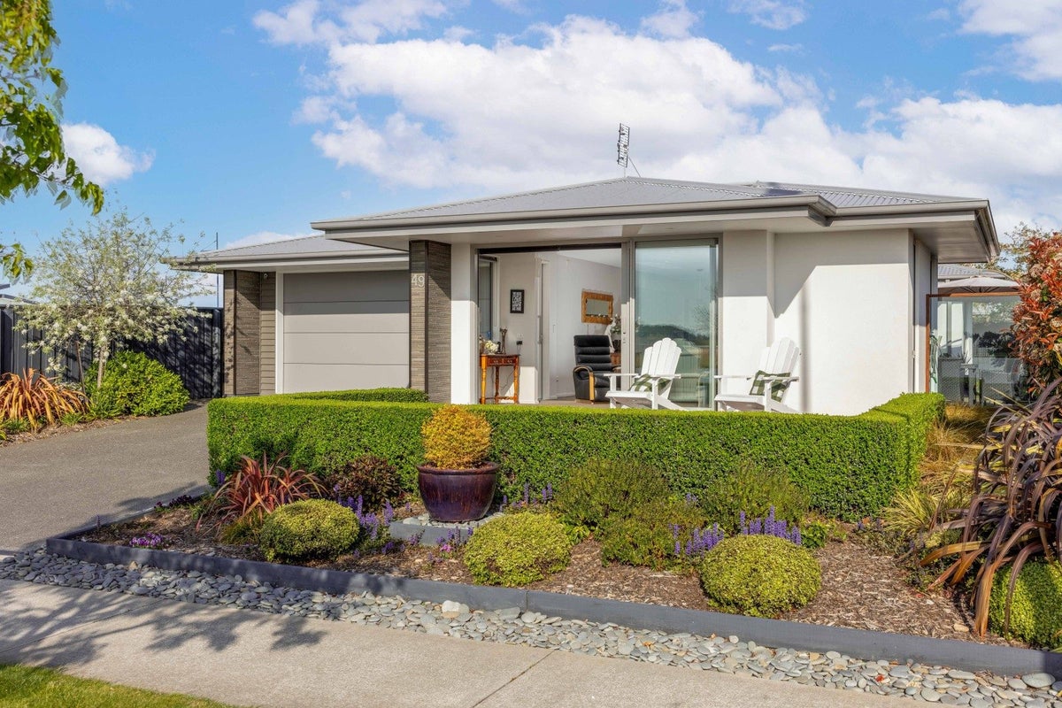49 Lakeside Drive, Pegasus, Pegasus - Carousel 2