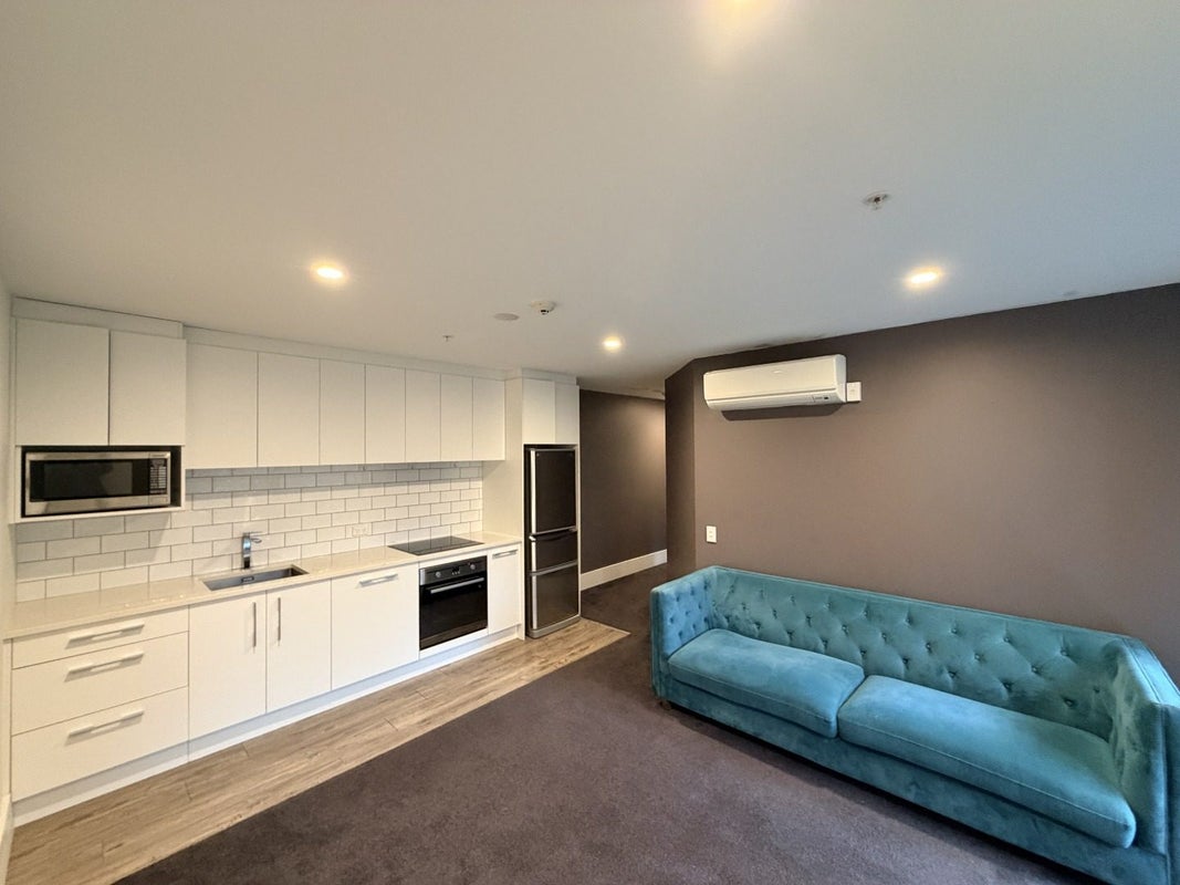 101/8 Whitaker Place, Grafton, Auckland - Carousel 2