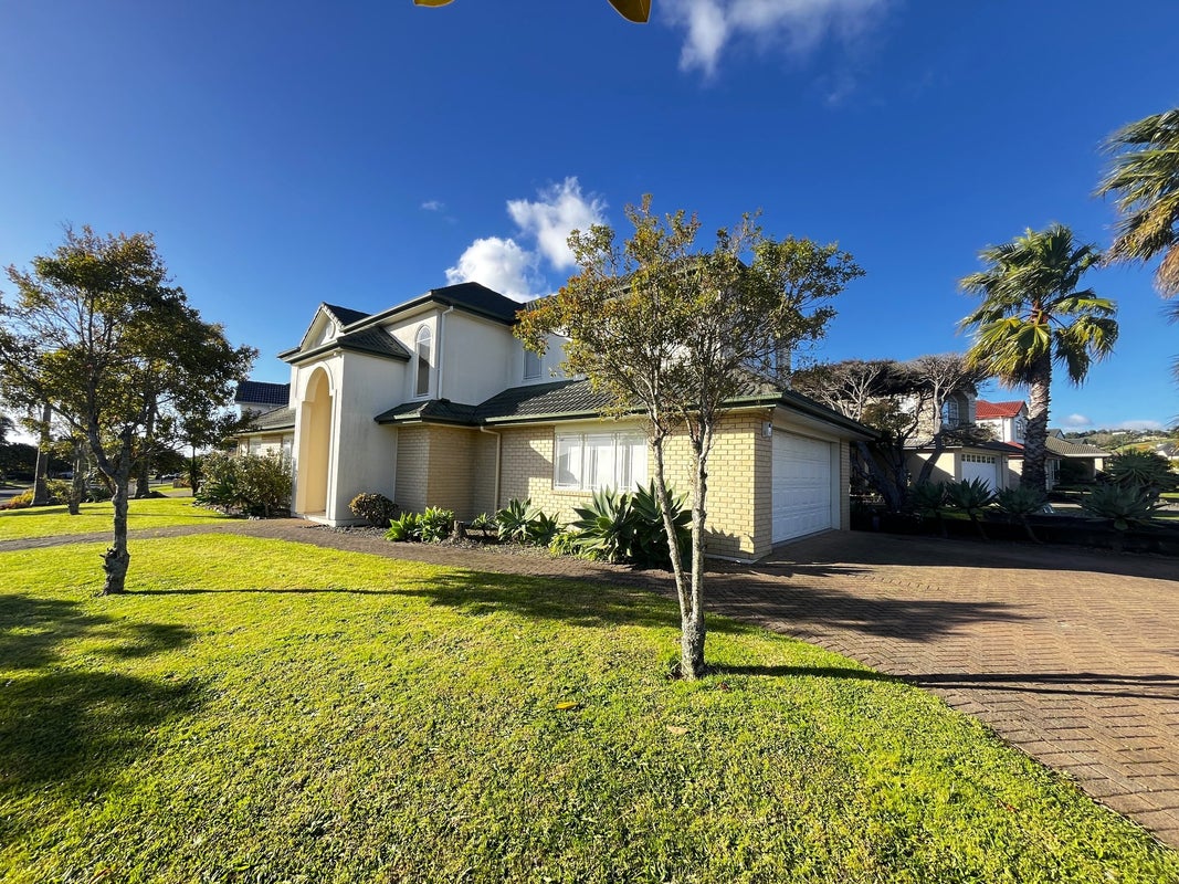 9 Claremont Way, East Tamaki Heights, Auckland - Carousel 2