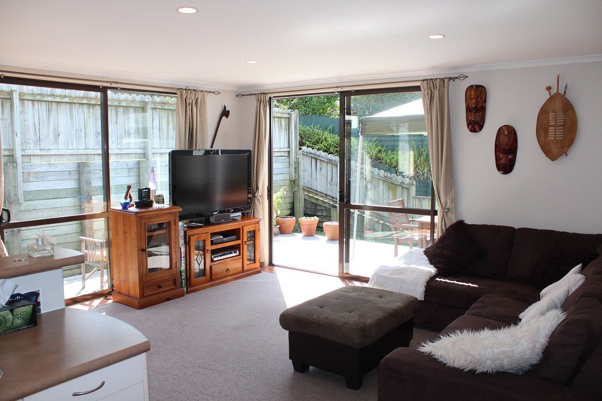 14 Walter MacDonald Street, Howick, Auckland - Carousel 2