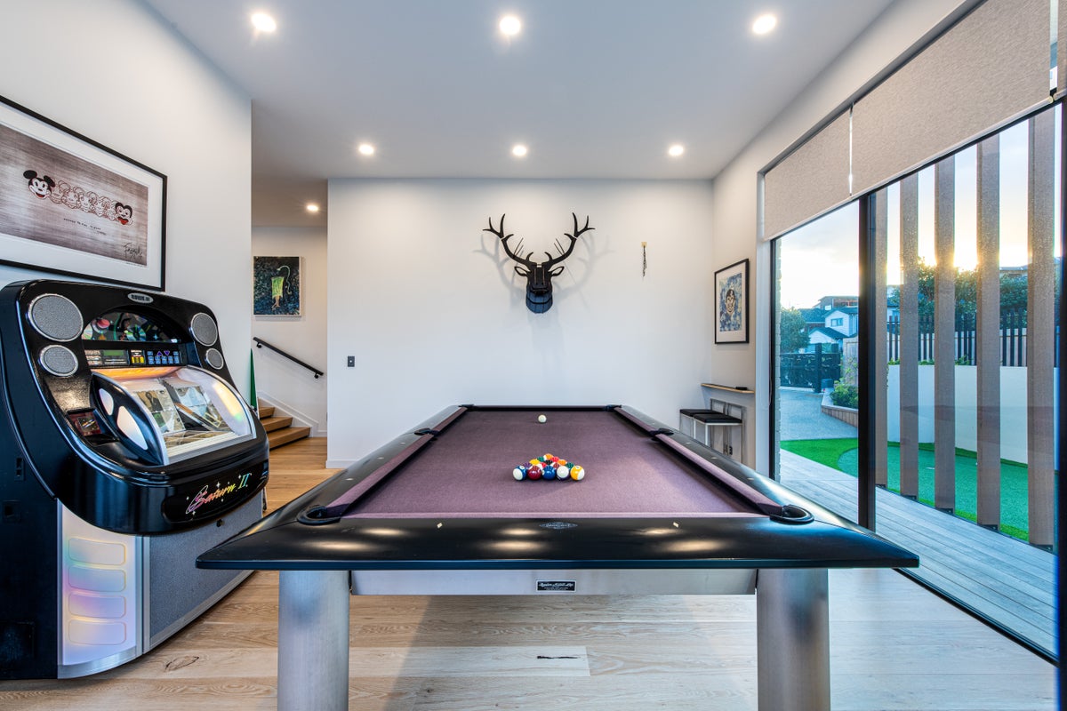 17 Bearing Parade, Long Bay, Auckland - Carousel 21