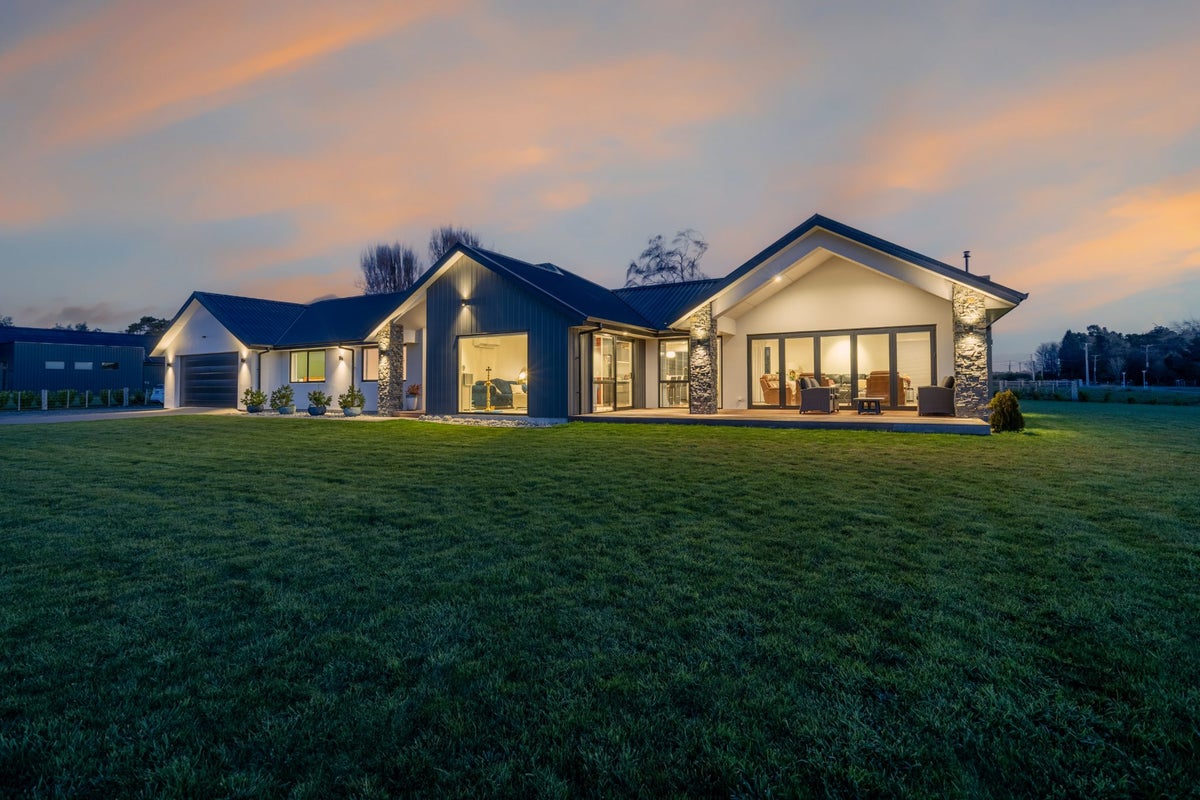 26 Retreat Road, Waihopai, Invercargill - Carousel 1