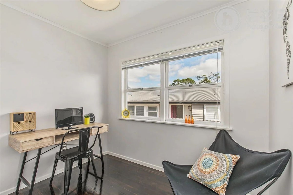 15 Saffron Street, Birkdale, Auckland - Carousel 13