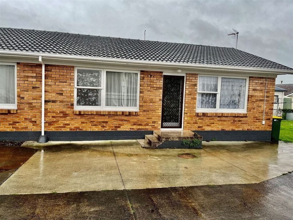2/79 Rimu Street, New Lynn, Auckland - Carousel 1