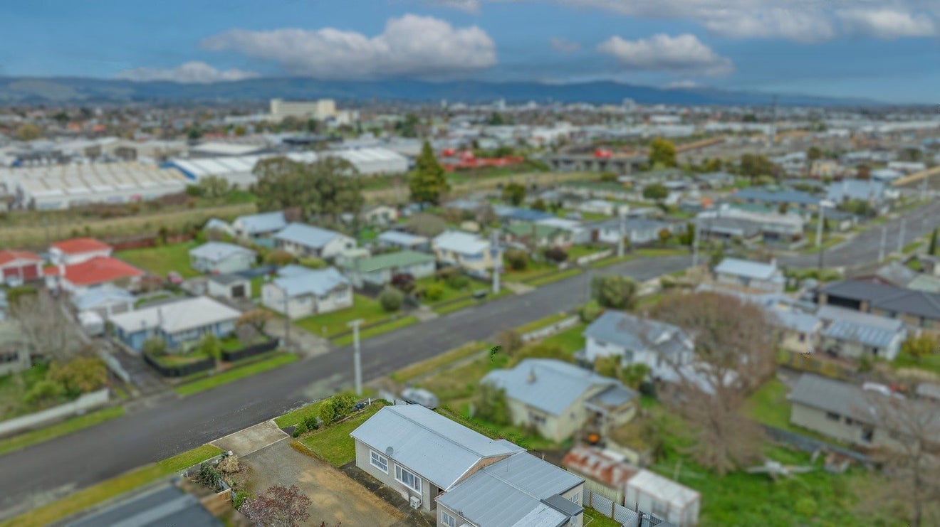 19 Seaforth AVE, Milson, Palmerston North - Carousel 28