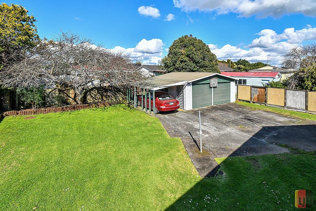 9 Crispian Place, Weymouth, Auckland - Carousel 2