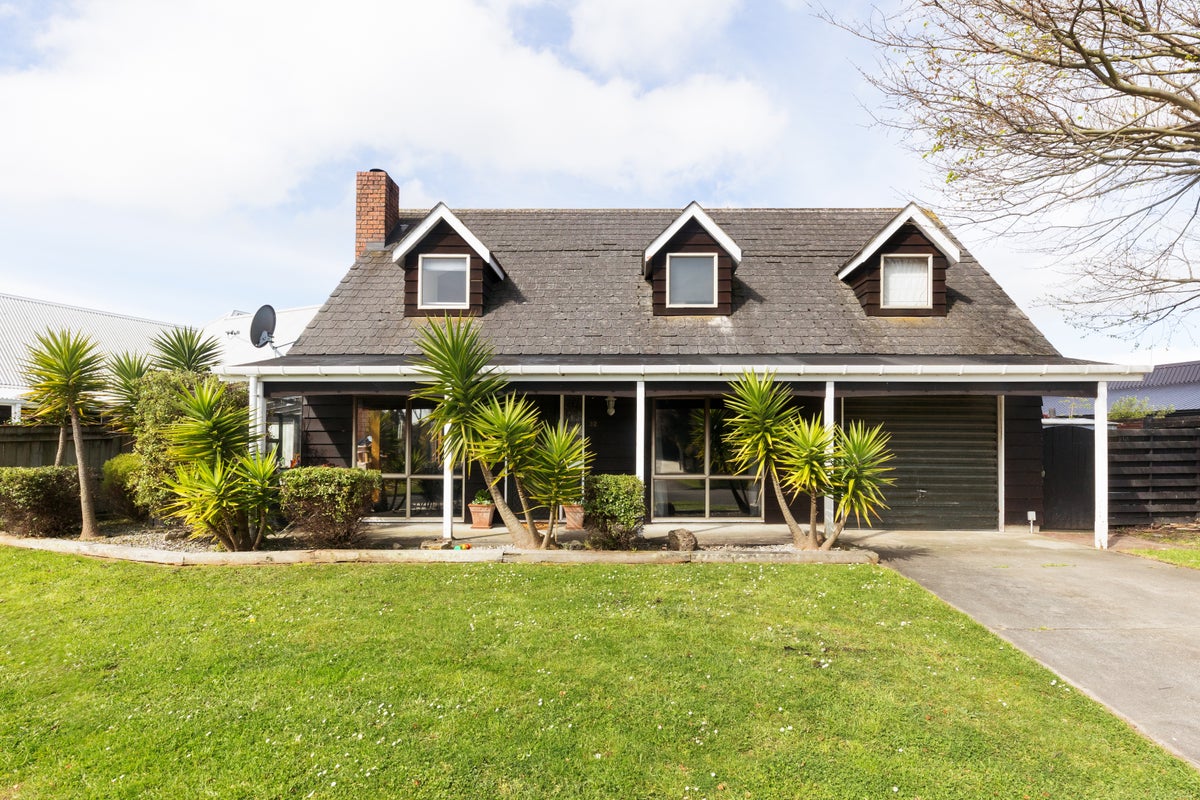 32 Moyne Avenue, Milson, Palmerston North - Carousel 1