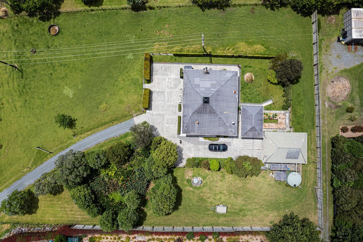 26 Waioneone Road, Parahaki, Whangarei - Carousel 23