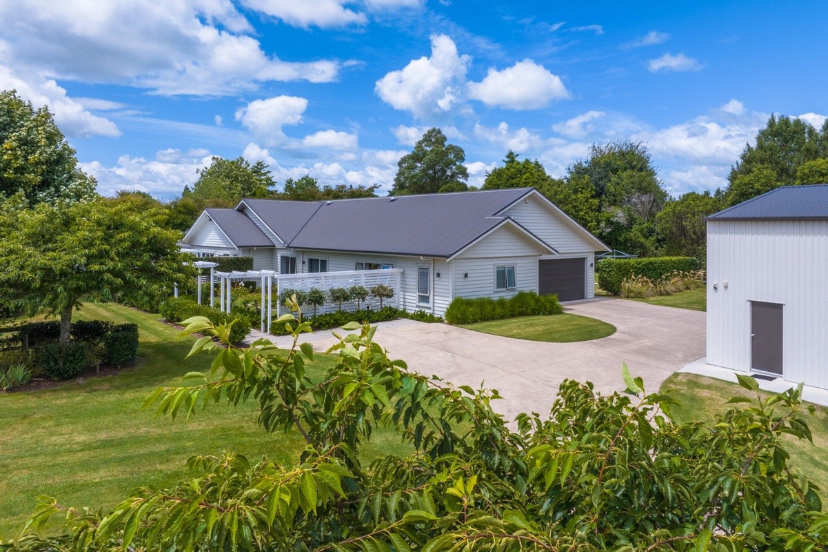 26 Meadowgreen Drive, Tamahere - Carousel 2