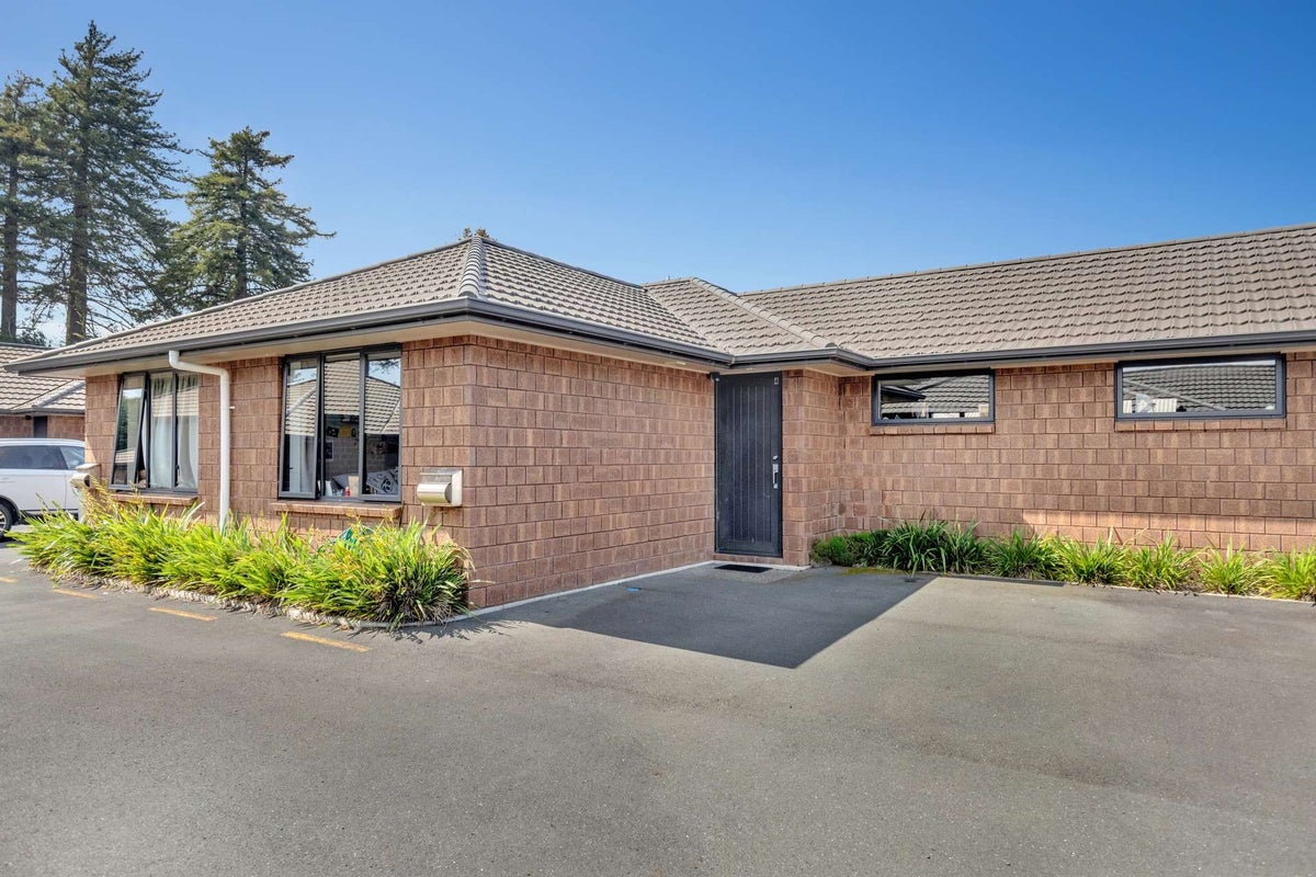 4/108 Old Farm Road, Hamilton East, Hamilton - Carousel 1