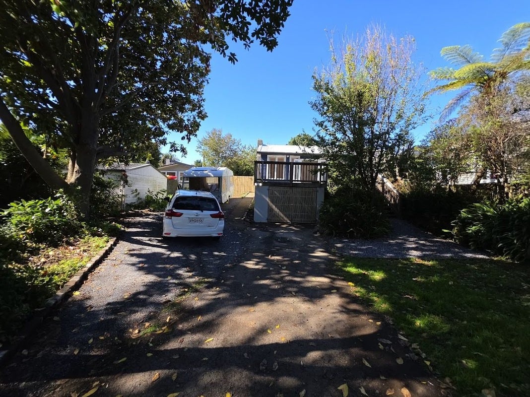 24 Alexander Road, Raumati Beach, Paraparaumu - Carousel 1