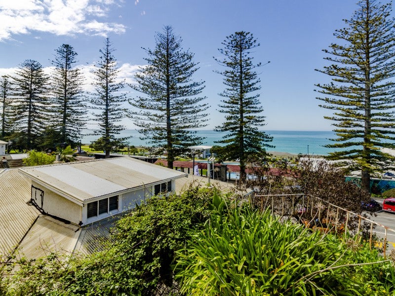 6 Seaview Terrace, Bluff Hill, Napier - Carousel 21