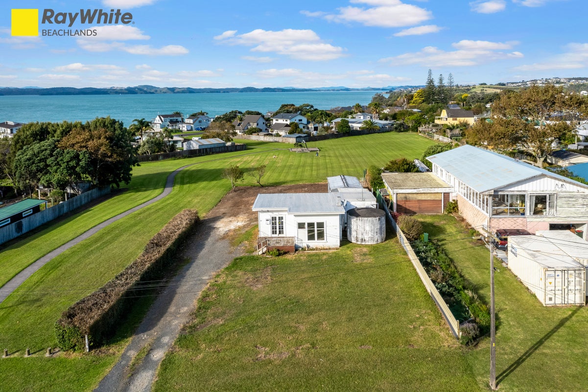65 Bell Road, Beachlands, Auckland - Carousel 2