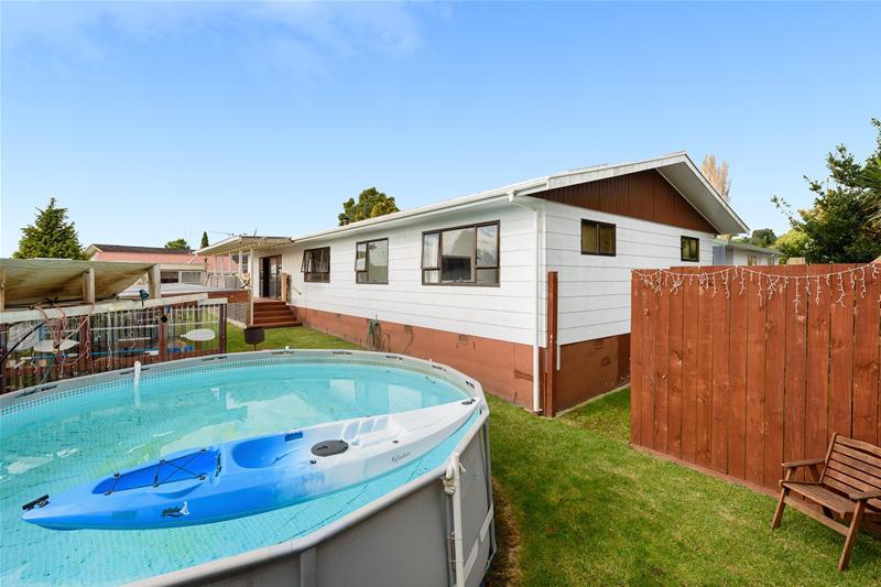 15 Olivine Street, Poike, Tauranga - Carousel 1