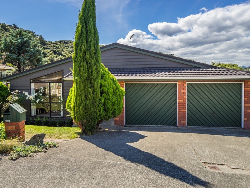 3 Shackle Lane, Whitby, Porirua - Carousel 1