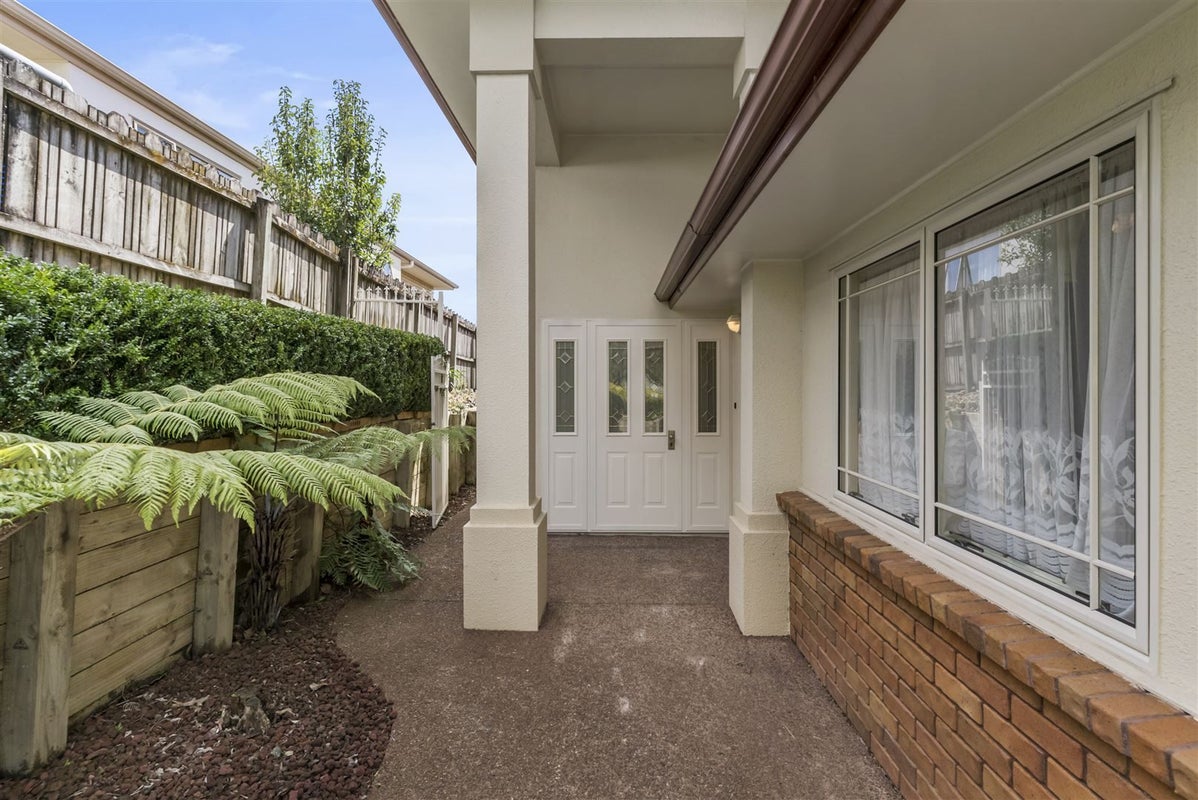 8 Fulmar Way, Unsworth Heights, Auckland - Carousel 2